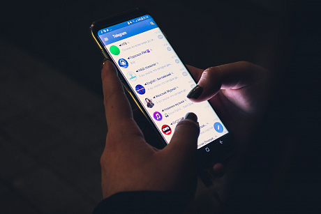 Automatic sending of messages to VK to the user by status in Bitrix24